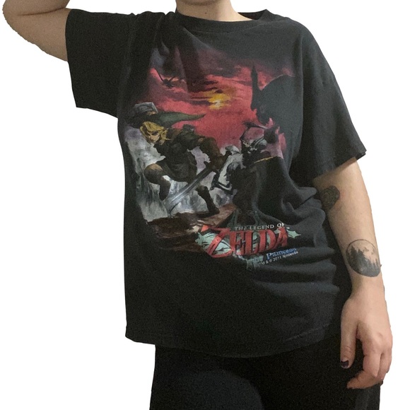Legend Of Zelda Tee - Picture 1 of 3